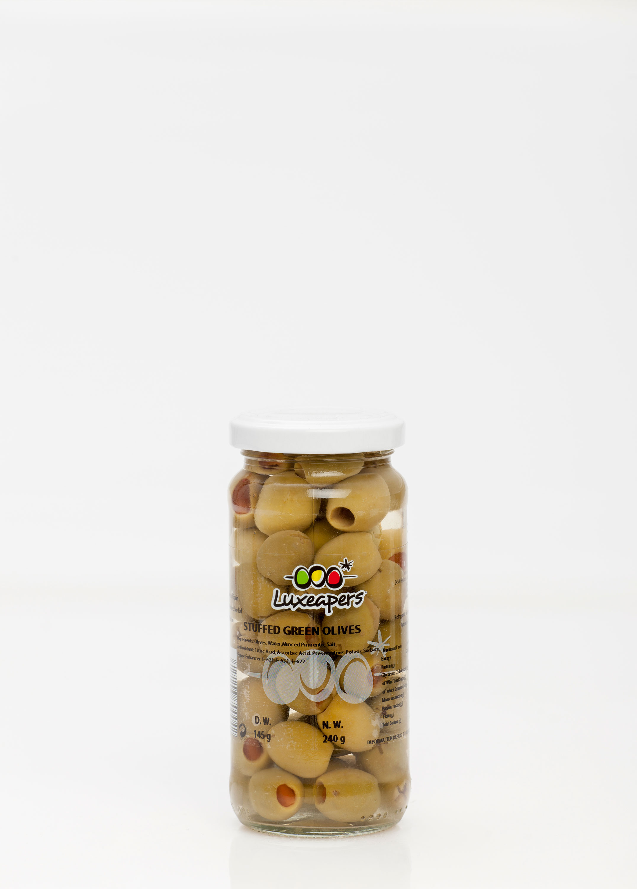 Aceitunas verdes rellenas de pasta de pimiento